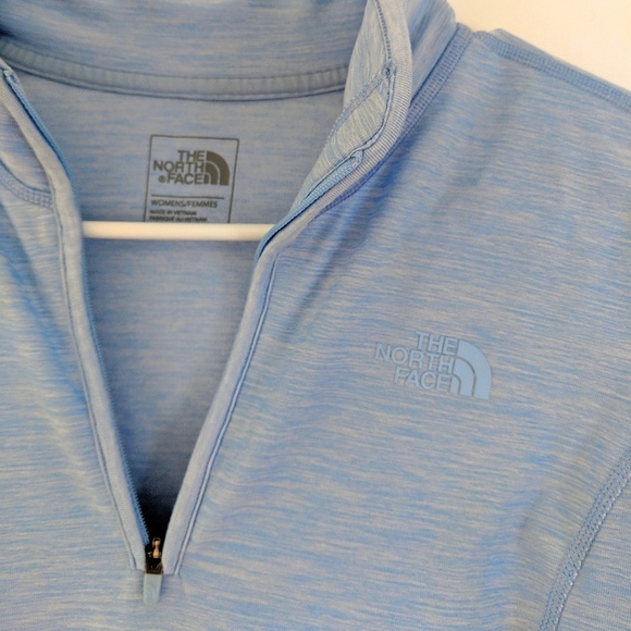 Northface Pullover, Baby Blue & Lightweight - Picture 3 of 4